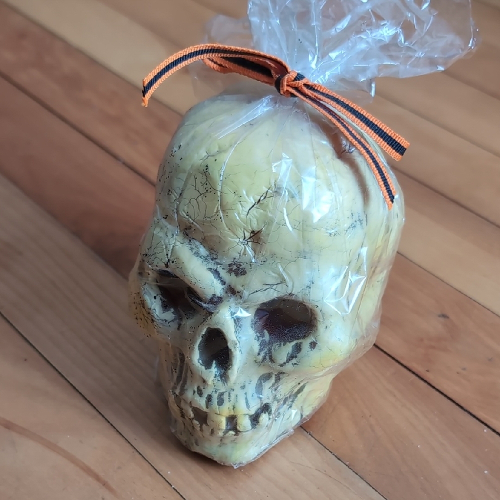 Vintage Yellow Skull Candle
